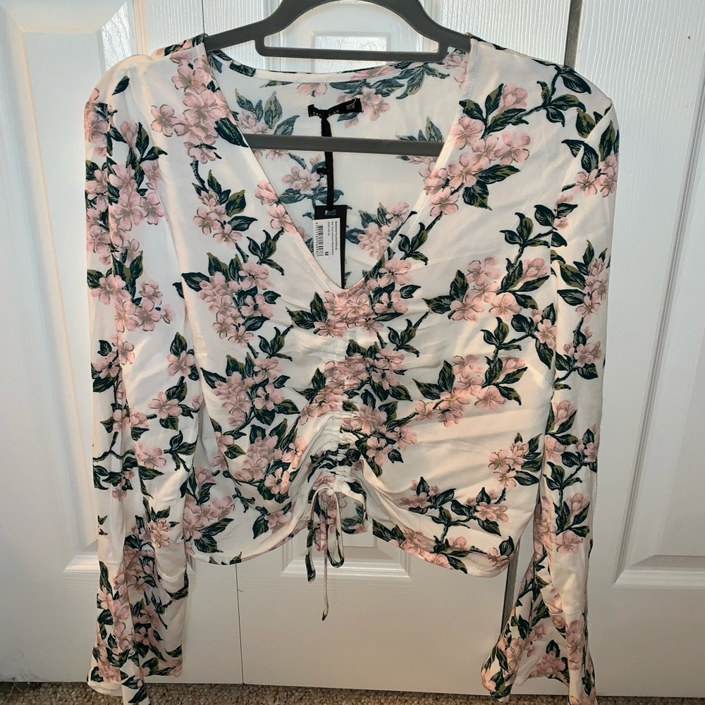 Long sleeve floral top